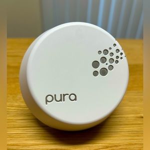 Pura Smart Diffuser + 8 Fragrances